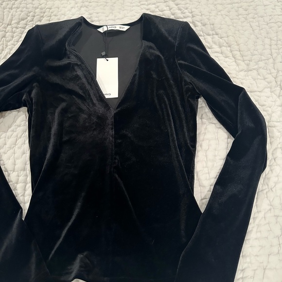 NWT Mango velvet top with shoulder pads S - Picture 2 of 4